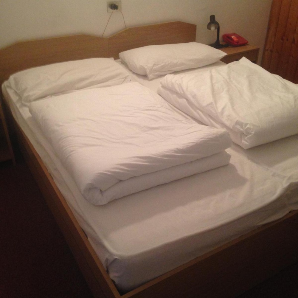 Room image 3