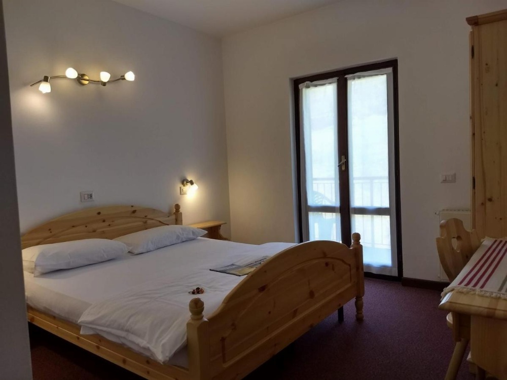 Room image 2
